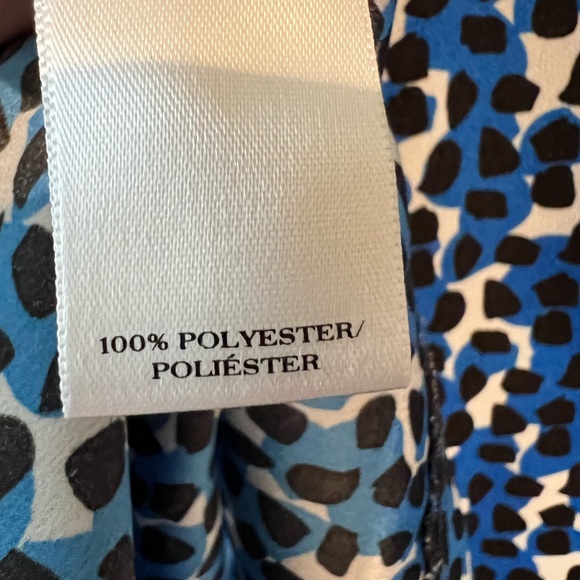 Ann Taylor Blue Sleeveless Tank Top with Rounded Neckline - Picture 5 of 7